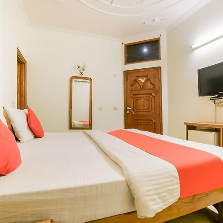 Super Hotel O Blue Sapphire Delhi ニューデリー エクステリア 写真