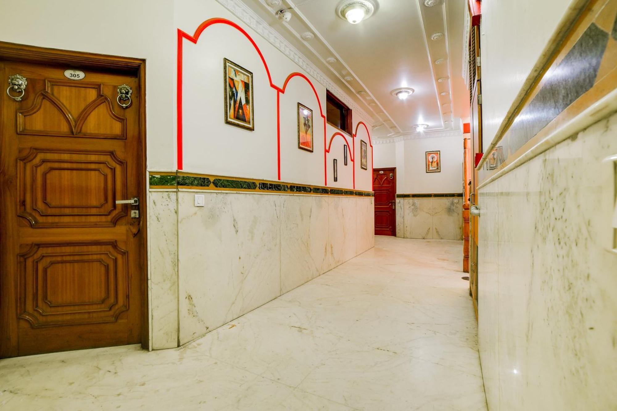 Super Hotel O Blue Sapphire Delhi ニューデリー エクステリア 写真