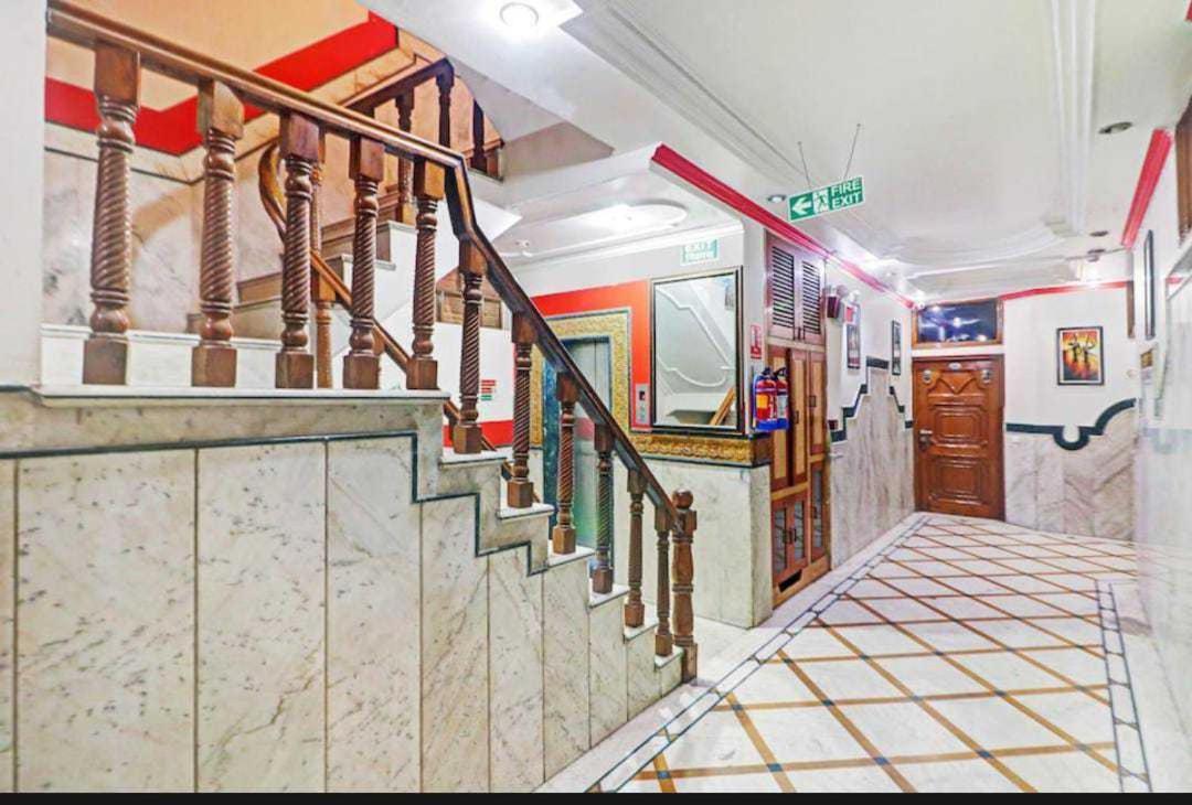 Super Hotel O Blue Sapphire Delhi ニューデリー エクステリア 写真